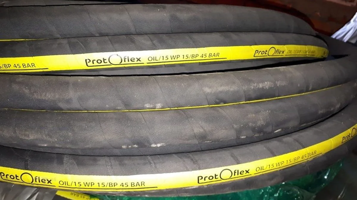 Рукав для перекачки нефтепродуктов 19мм Oil 15 bar (Protoflex)